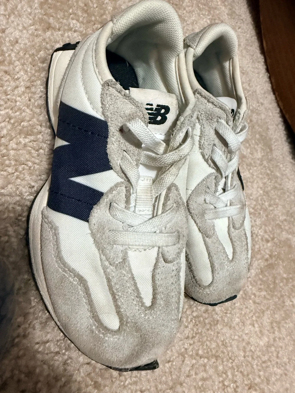 New Balance Kids White & Black  Retro Runner